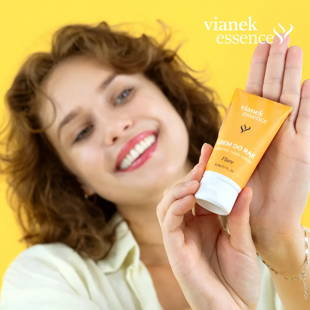 Vianek Essence Flare crema mani vitaminica agrumi