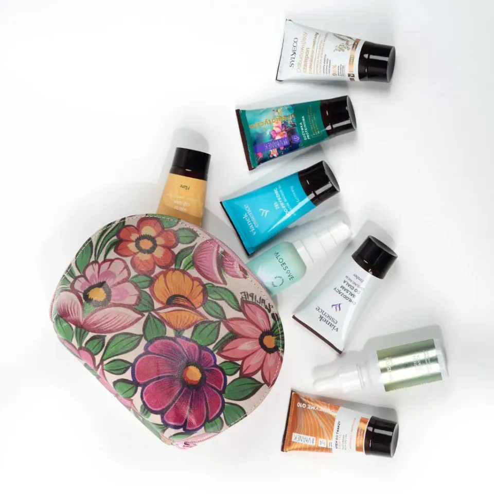 Sylveco Set Viaggio Mini Cosmetici Viso Corpo Capelli Pochette
