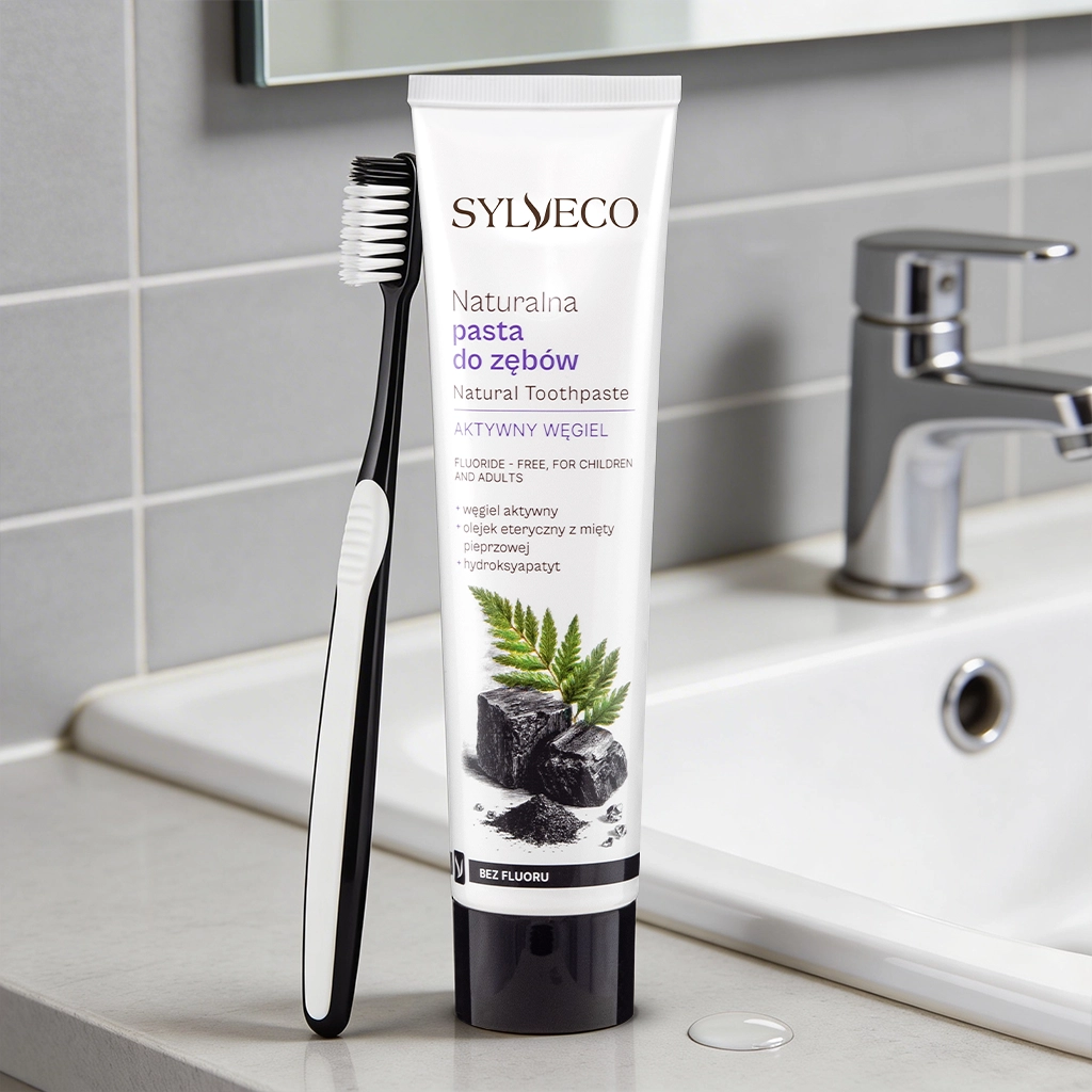 Sylveco Dentifricio Carbone Attivo Senza Fluoro Sbiancante