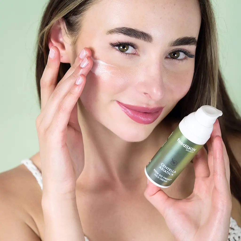 Vianek Feedskin crema viso centella asiatica rigenerante